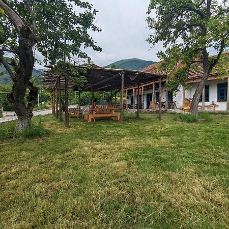 Hotel Arevi Gosh Экстерьер фото